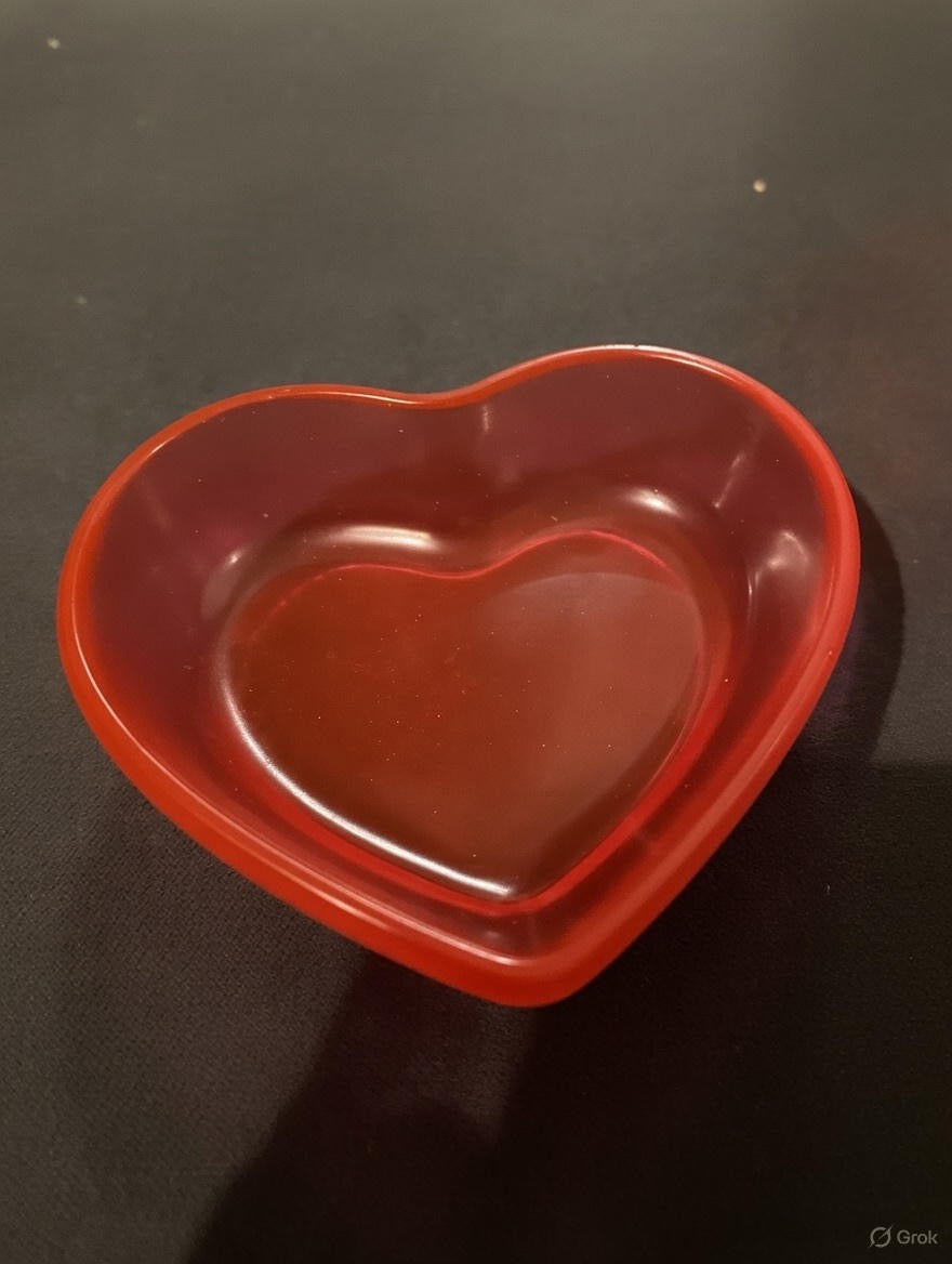 Rød hjerteskål